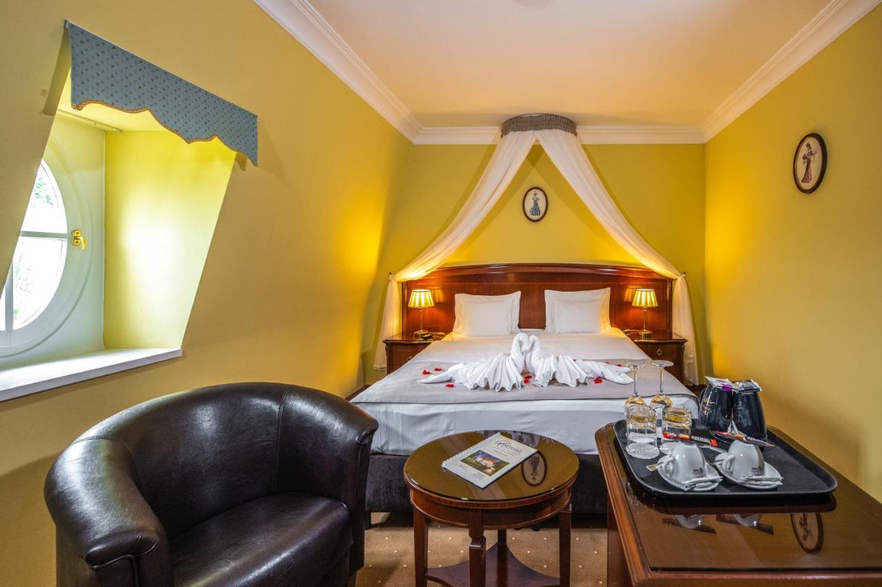 La Contessa Castle Hotel Сільвашварад Екстер'єр фото