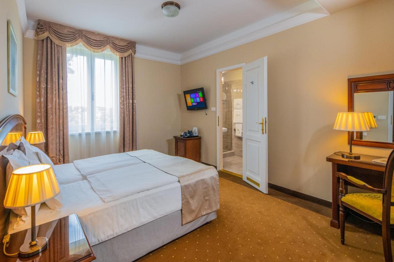 La Contessa Castle Hotel Сільвашварад Екстер'єр фото