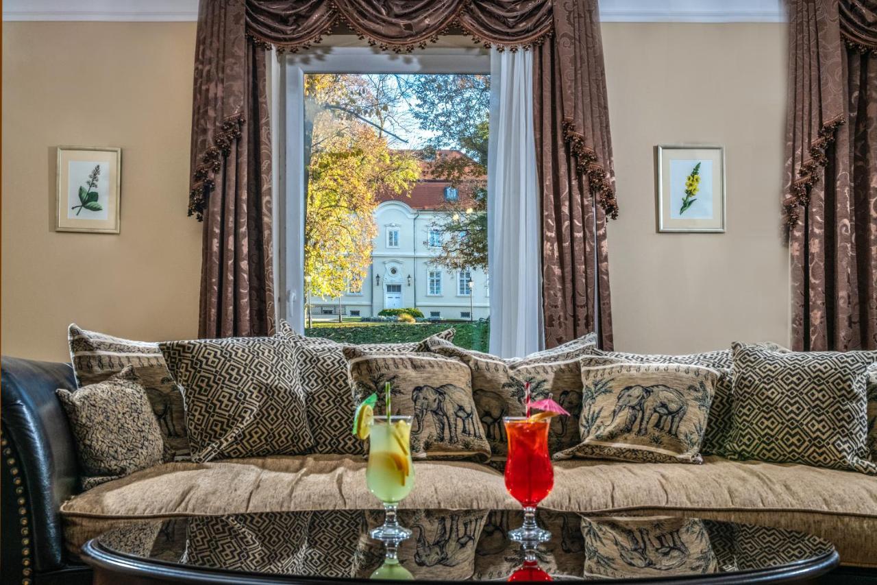 La Contessa Castle Hotel Сільвашварад Екстер'єр фото
